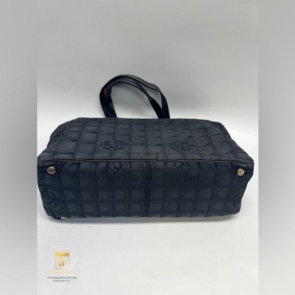 CHANEL Travel Line Canvas tote - Picture 6 of 15